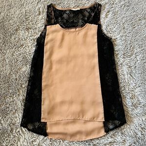 Soprano racerbank tank with lace